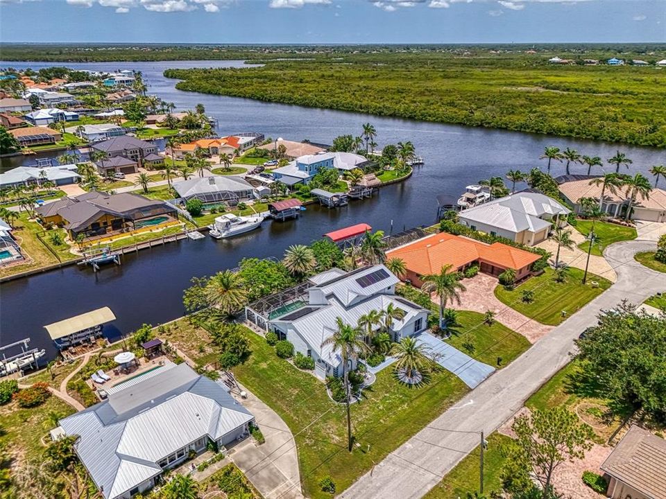 Active With Contract: $599,000 (4 beds, 3 baths, 2658 Square Feet)