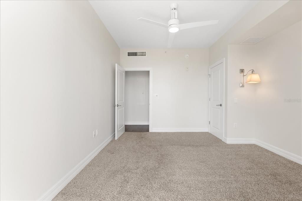 For Rent: $2,120 (2 beds, 2 baths, 1366 Square Feet)