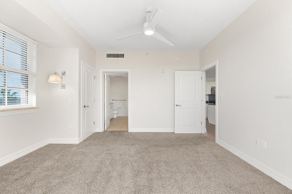 For Rent: $2,120 (2 beds, 2 baths, 1366 Square Feet)