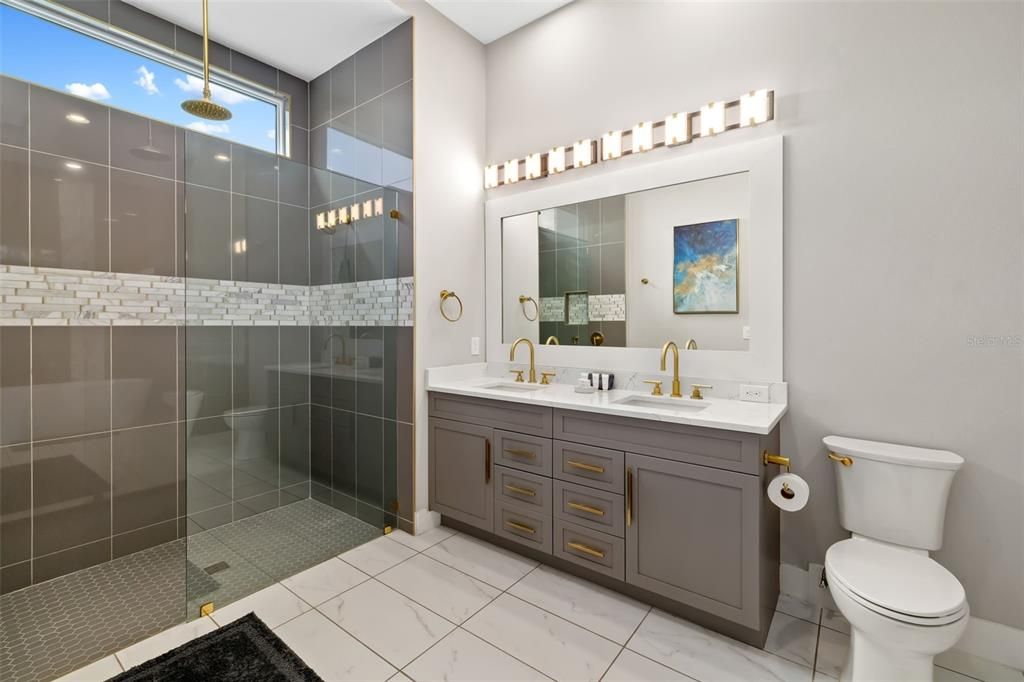 En Venta: $3,295,000 (10 camas, 9 baños, 7264 Pies cuadrados)