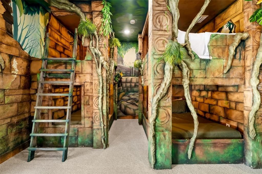 En Venta: $3,295,000 (10 camas, 9 baños, 7264 Pies cuadrados)