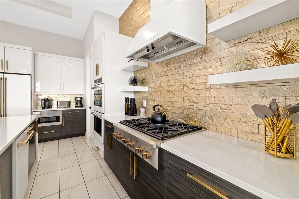 En Venta: $3,295,000 (10 camas, 9 baños, 7264 Pies cuadrados)