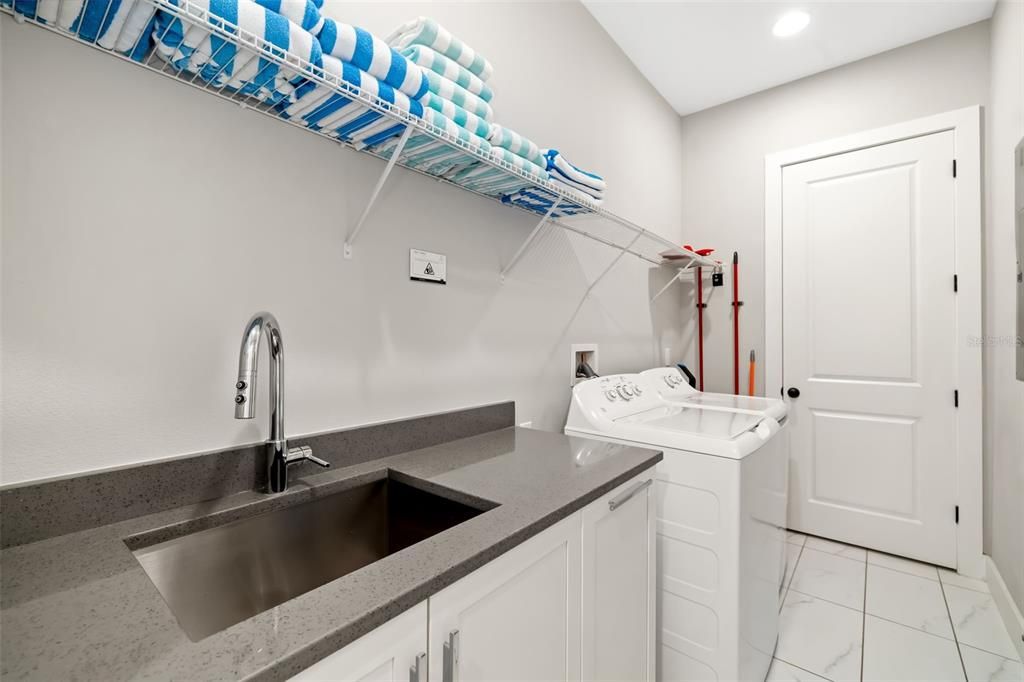 En Venta: $3,295,000 (10 camas, 9 baños, 7264 Pies cuadrados)