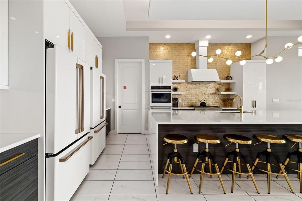 En Venta: $3,295,000 (10 camas, 9 baños, 7264 Pies cuadrados)