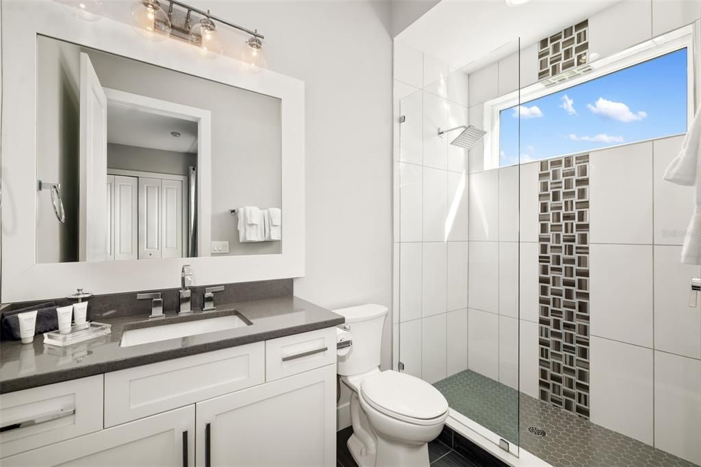 En Venta: $3,295,000 (10 camas, 9 baños, 7264 Pies cuadrados)