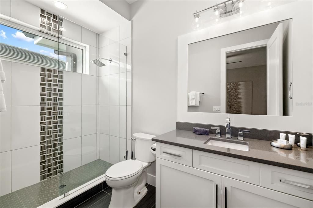 En Venta: $3,295,000 (10 camas, 9 baños, 7264 Pies cuadrados)