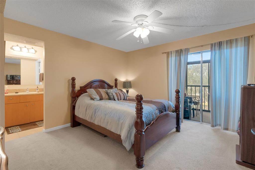 待售: $145,000 (2 贝兹, 2 浴室, 928 平方英尺)