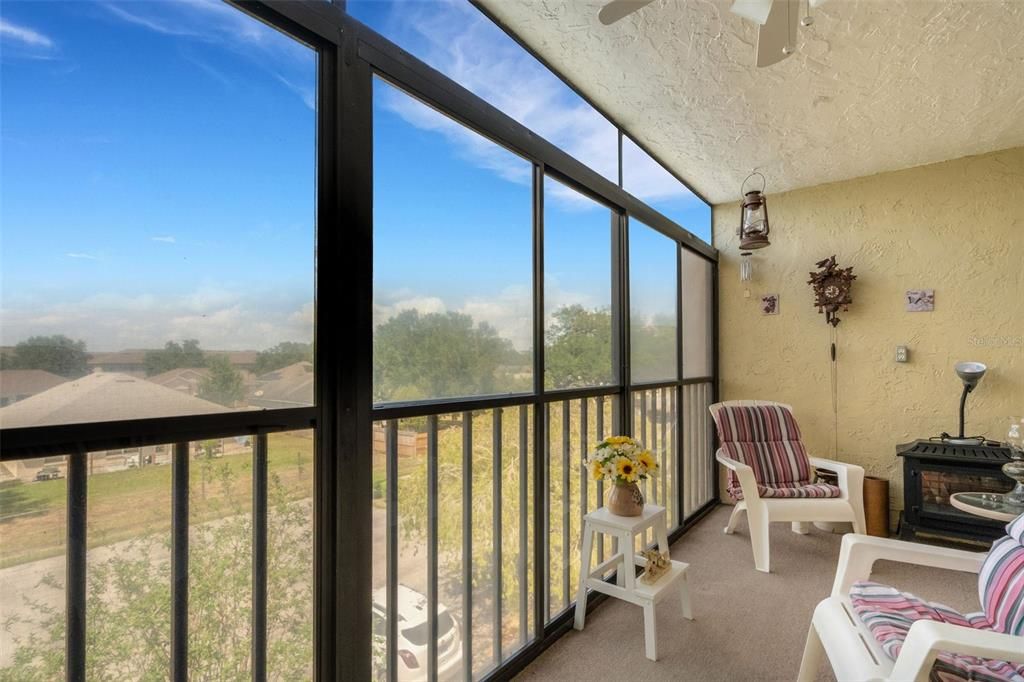 待售: $145,000 (2 贝兹, 2 浴室, 928 平方英尺)