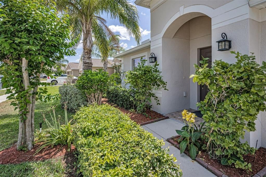 For Sale: $339,900 (3 beds, 2 baths, 2053 Square Feet)