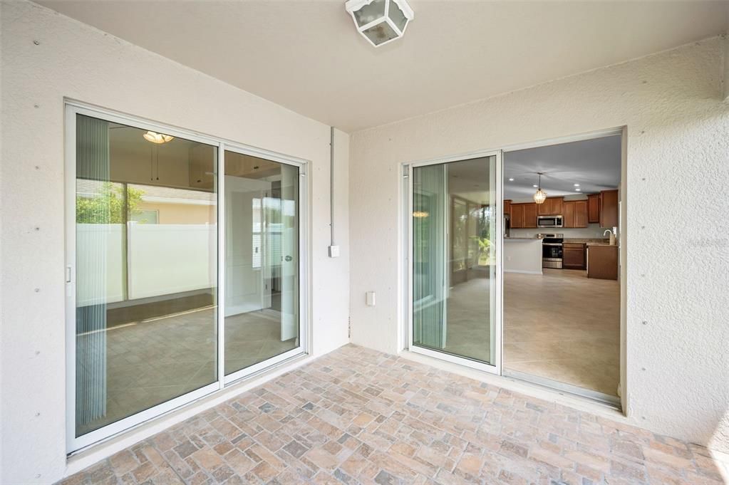 For Sale: $339,900 (3 beds, 2 baths, 2053 Square Feet)