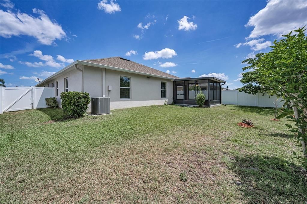 For Sale: $339,900 (3 beds, 2 baths, 2053 Square Feet)