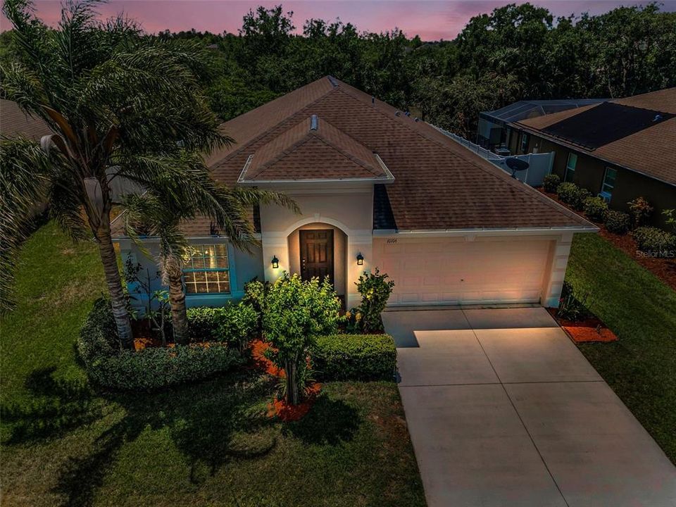 For Sale: $339,900 (3 beds, 2 baths, 2053 Square Feet)