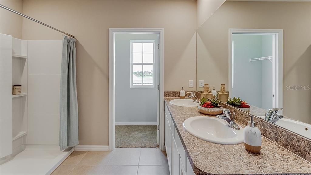 For Sale: $391,990 (5 beds, 3 baths, 2605 Square Feet)