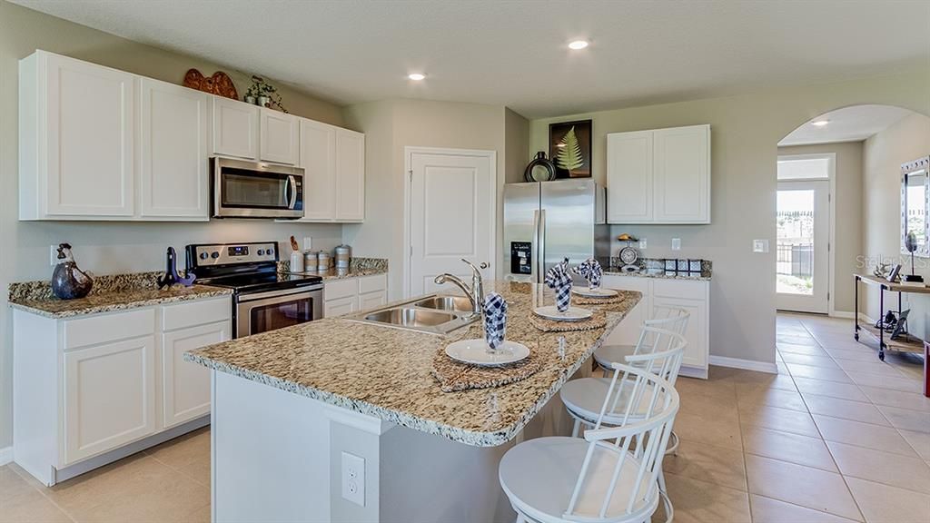 For Sale: $391,990 (5 beds, 3 baths, 2605 Square Feet)