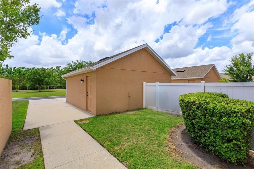 Active With Contract: $379,900 (4 beds, 3 baths, 1515 Square Feet)