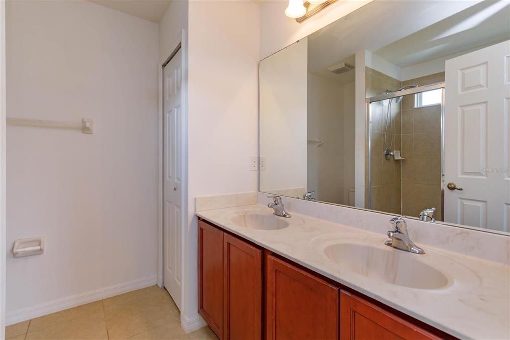 Active With Contract: $379,900 (4 beds, 3 baths, 1515 Square Feet)