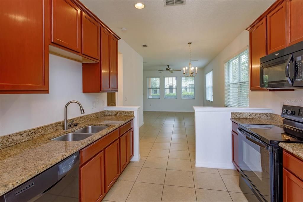 Active With Contract: $379,900 (4 beds, 3 baths, 1515 Square Feet)