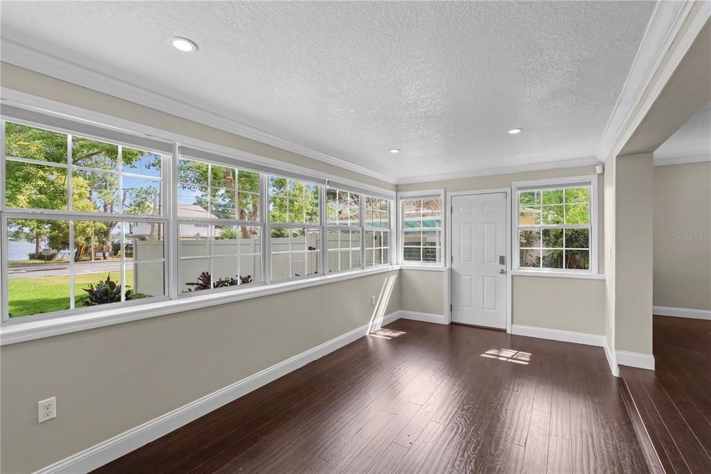 For Sale: $420,000 (4 beds, 2 baths, 2040 Square Feet)