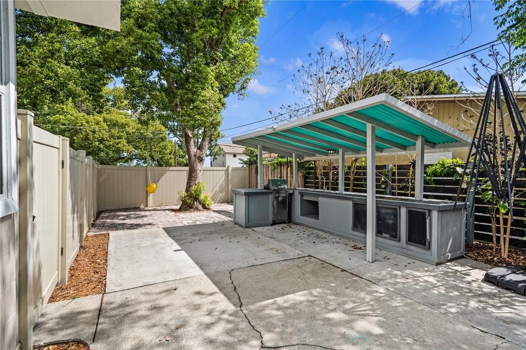 For Sale: $420,000 (4 beds, 2 baths, 2040 Square Feet)