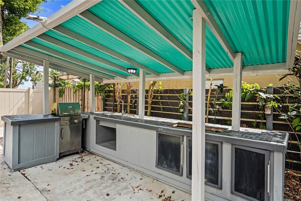 For Sale: $420,000 (4 beds, 2 baths, 2040 Square Feet)