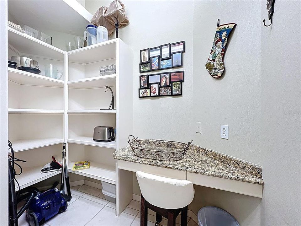 For Sale: $925,000 (4 beds, 3 baths, 2700 Square Feet)