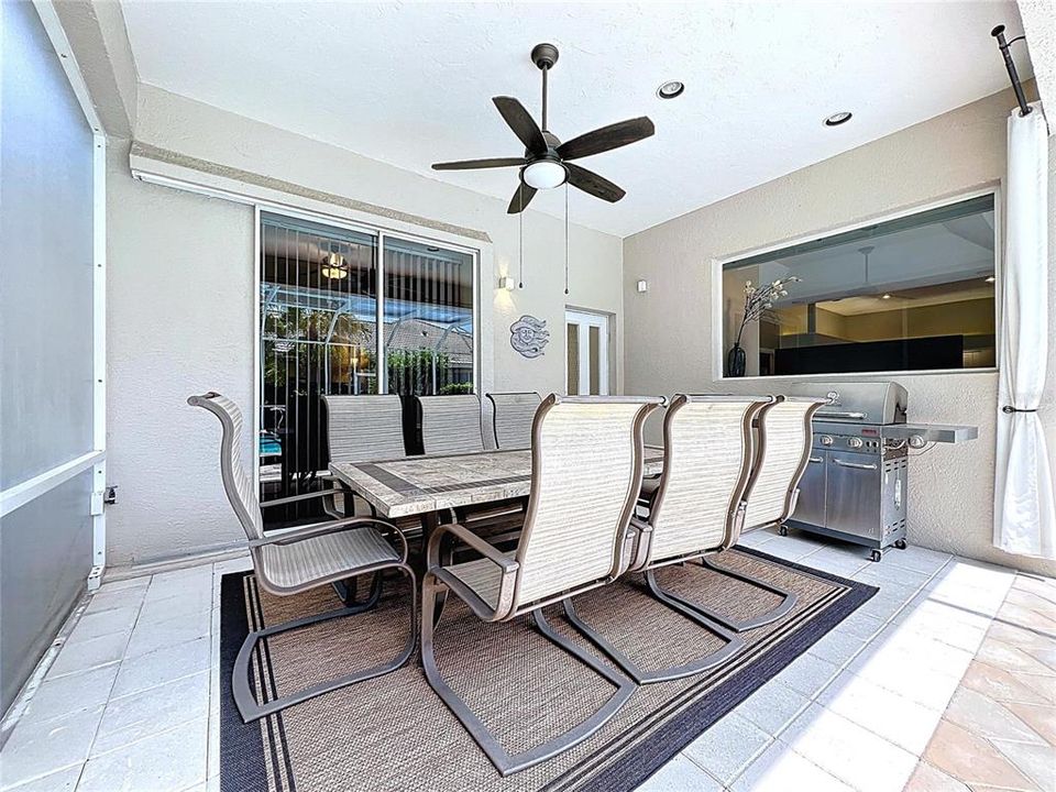 For Sale: $925,000 (4 beds, 3 baths, 2700 Square Feet)