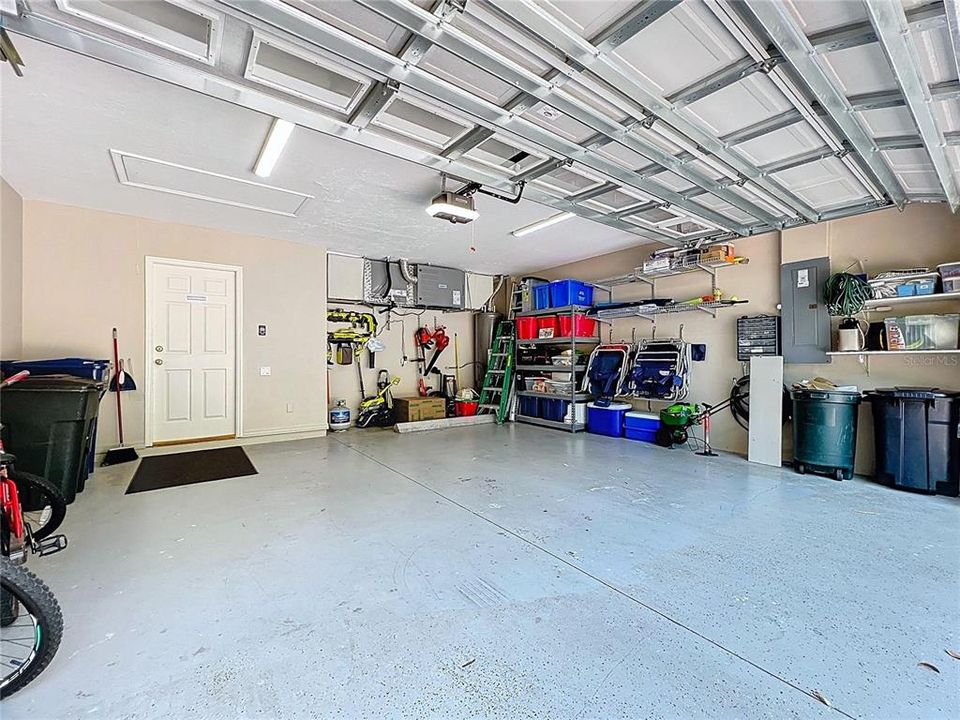 For Sale: $925,000 (4 beds, 3 baths, 2700 Square Feet)