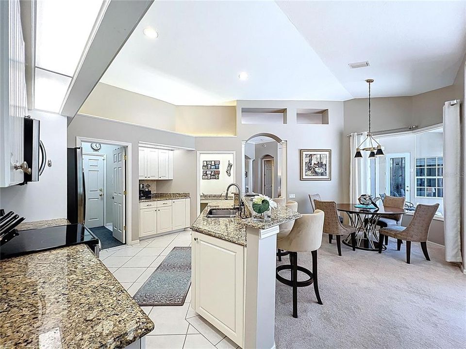 For Sale: $925,000 (4 beds, 3 baths, 2700 Square Feet)