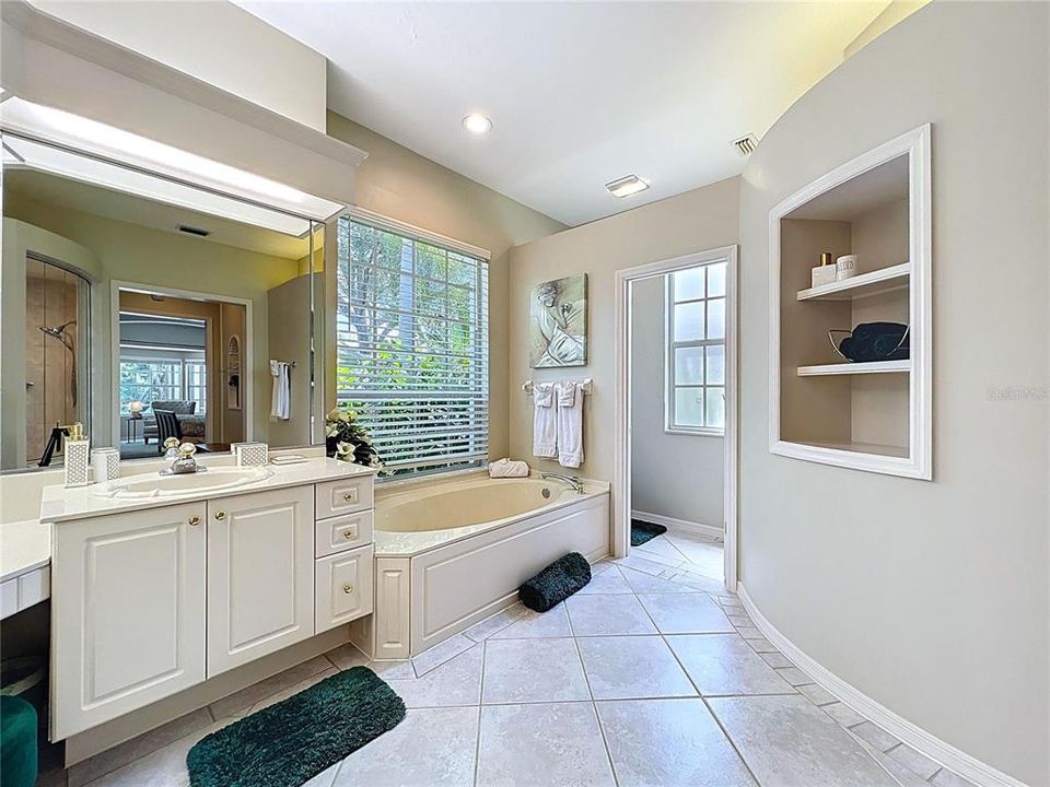 For Sale: $925,000 (4 beds, 3 baths, 2700 Square Feet)