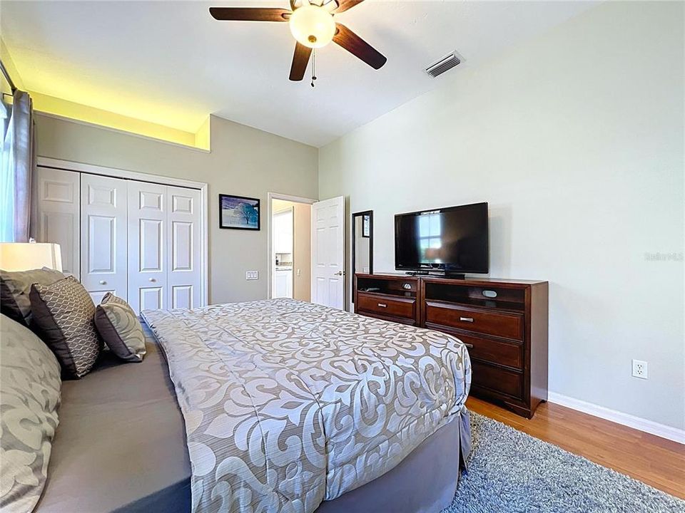 For Sale: $925,000 (4 beds, 3 baths, 2700 Square Feet)