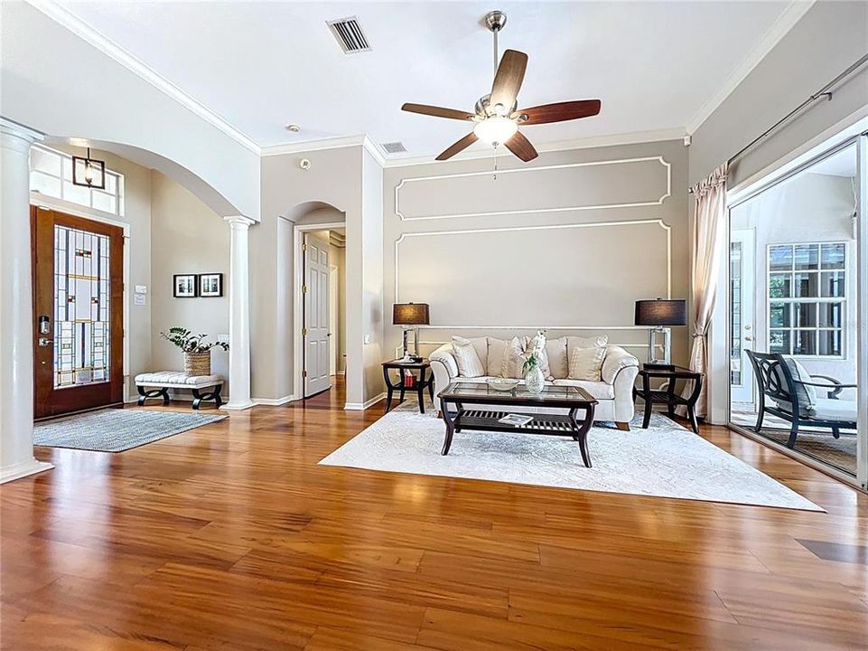 For Sale: $925,000 (4 beds, 3 baths, 2700 Square Feet)