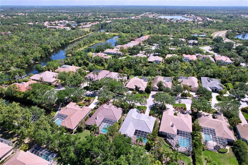 For Sale: $925,000 (4 beds, 3 baths, 2700 Square Feet)