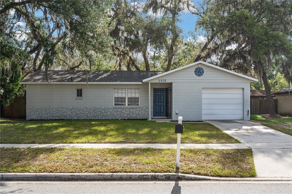 Recently Sold: $329,900 (3 beds, 2 baths, 1558 Square Feet)