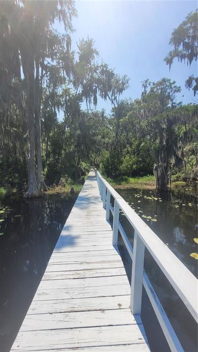 На продажу: $750,000 (1.84 acres)