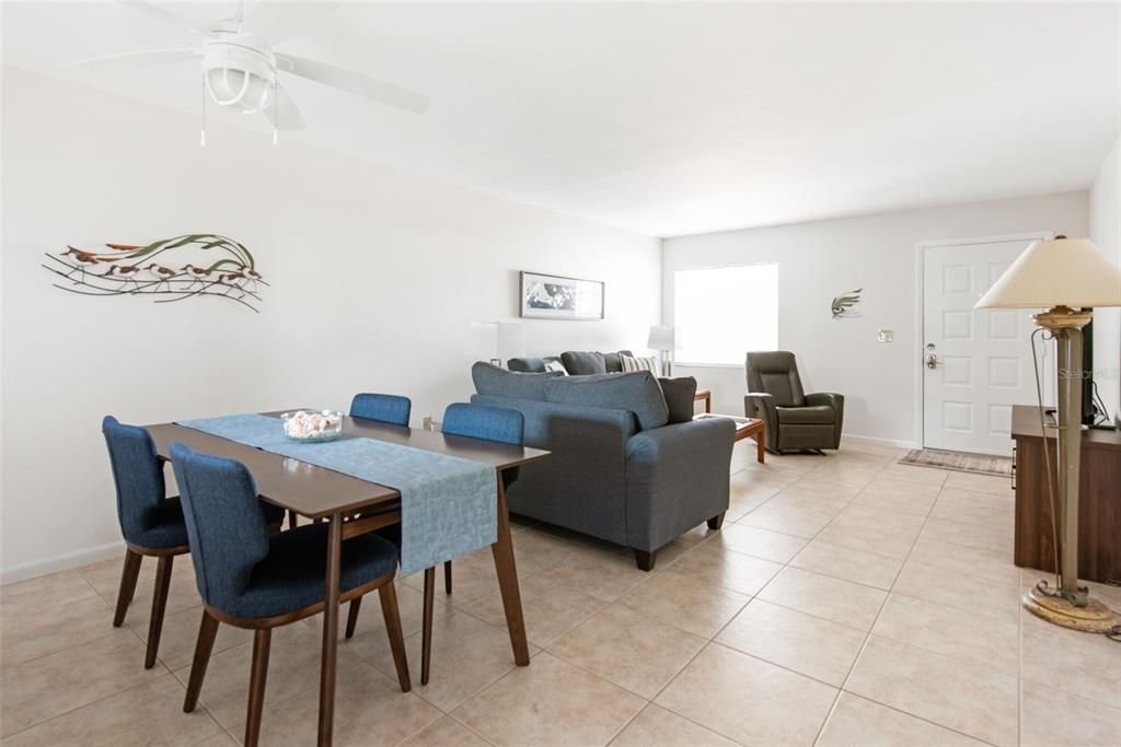 Activo con contrato: $199,000 (2 camas, 2 baños, 1056 Pies cuadrados)