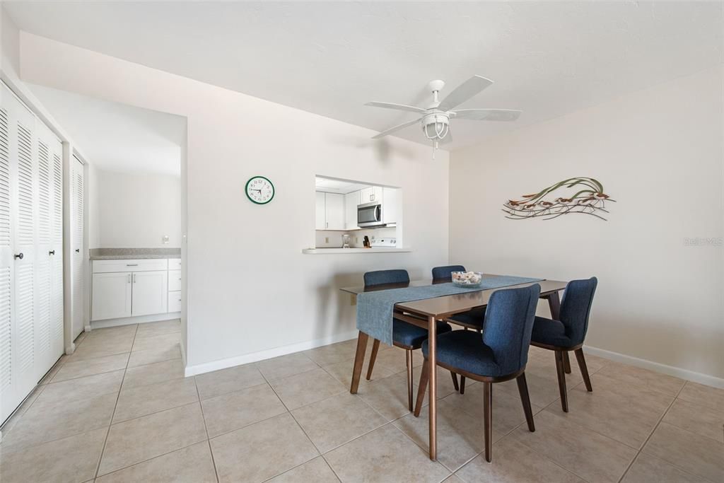 Activo con contrato: $199,000 (2 camas, 2 baños, 1056 Pies cuadrados)