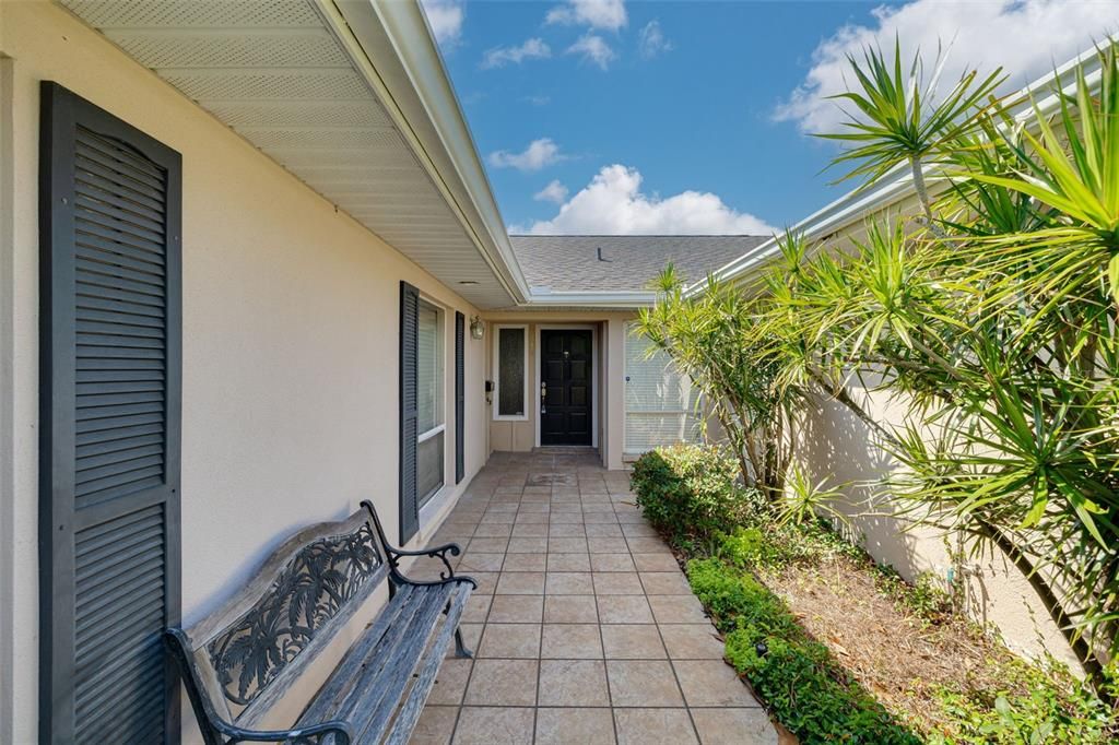 合同活跃: $799,900 (4 贝兹, 4 浴室, 2598 平方英尺)