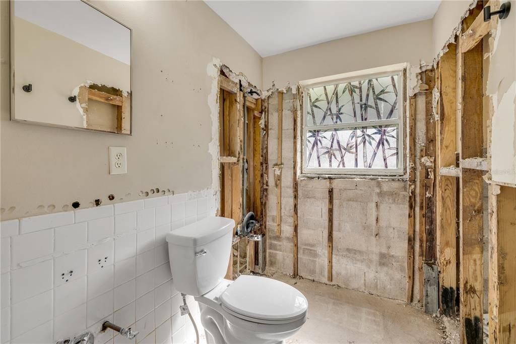 For Sale: $135,000 (3 beds, 1 baths, 1116 Square Feet)