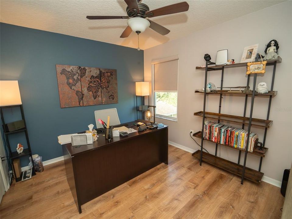 Под контрактом: $759,900 (4 спален, 3 ванн, 2635 Квадратных фут)