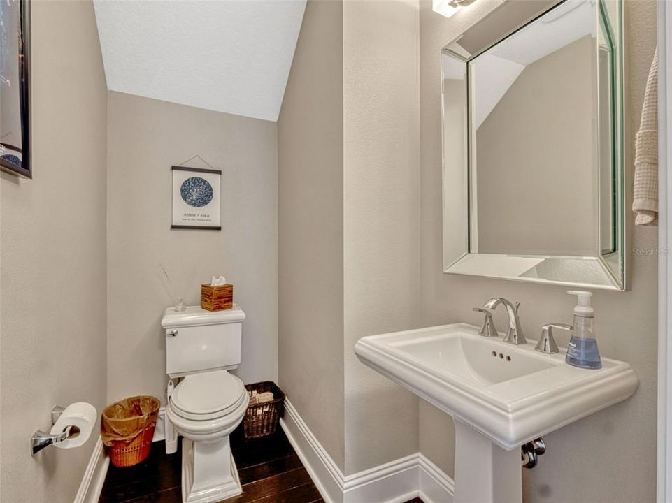 For Sale: $1,399,990 (5 beds, 4 baths, 3802 Square Feet)