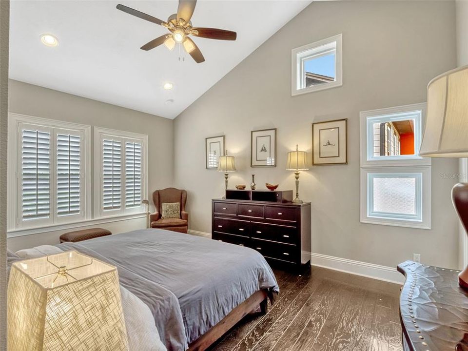 For Sale: $1,399,990 (5 beds, 4 baths, 3802 Square Feet)