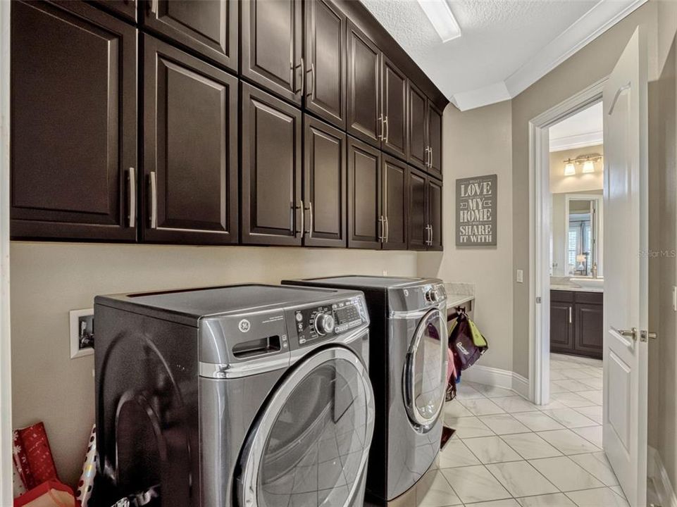 For Sale: $1,399,990 (5 beds, 4 baths, 3802 Square Feet)