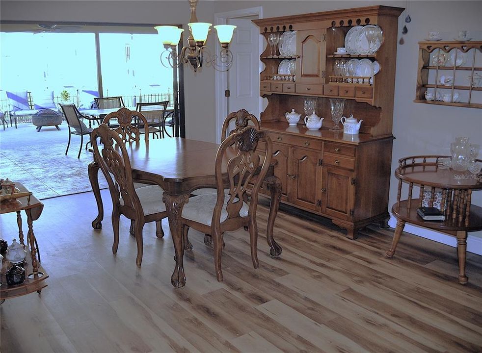 For Sale: $633,600 (4 beds, 3 baths, 2304 Square Feet)