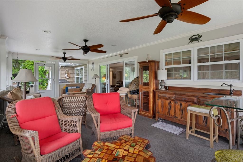 Active With Contract: $355,500 (3 beds, 2 baths, 1794 Square Feet)