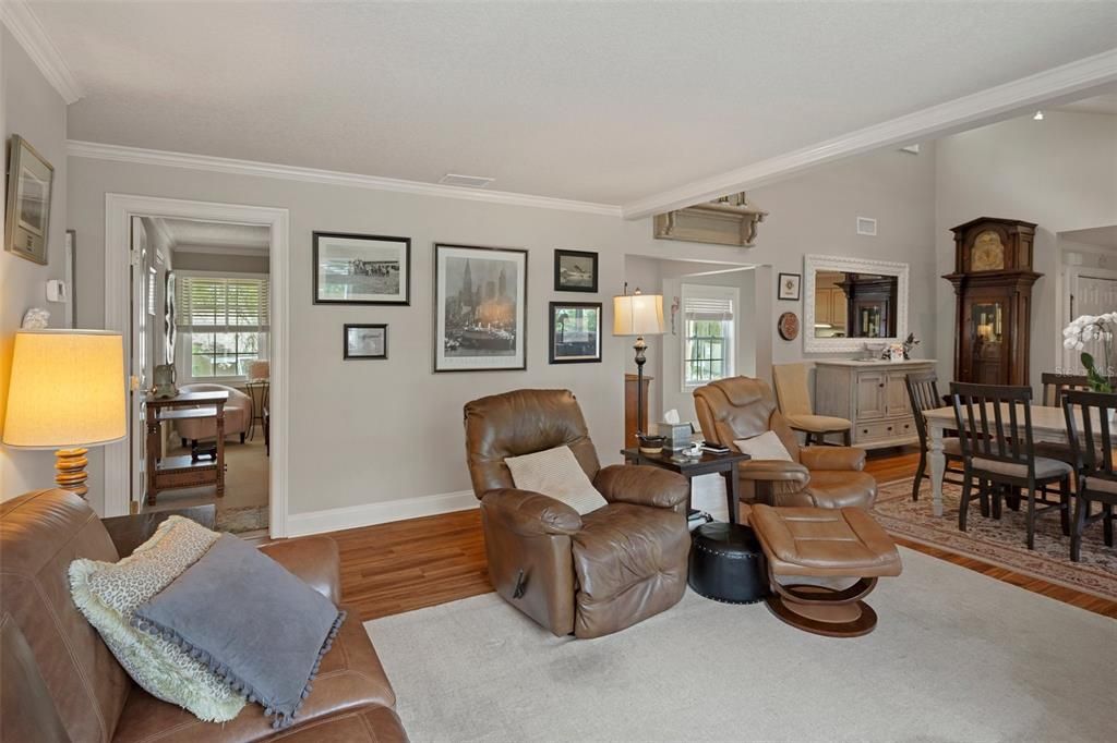 Active With Contract: $355,500 (3 beds, 2 baths, 1794 Square Feet)