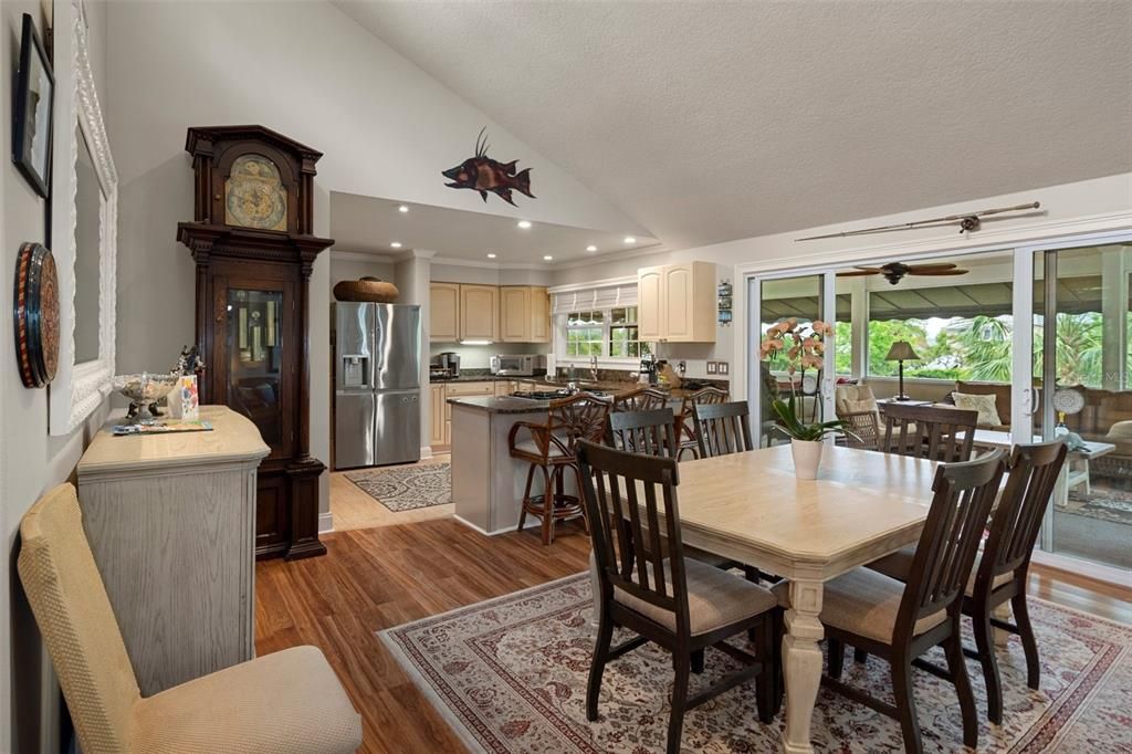 Active With Contract: $355,500 (3 beds, 2 baths, 1794 Square Feet)