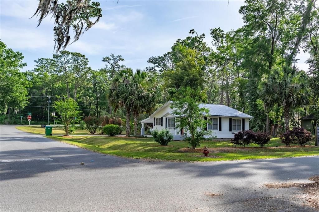 For Sale: $299,000 (0 beds, 0 baths, 832 Square Feet)