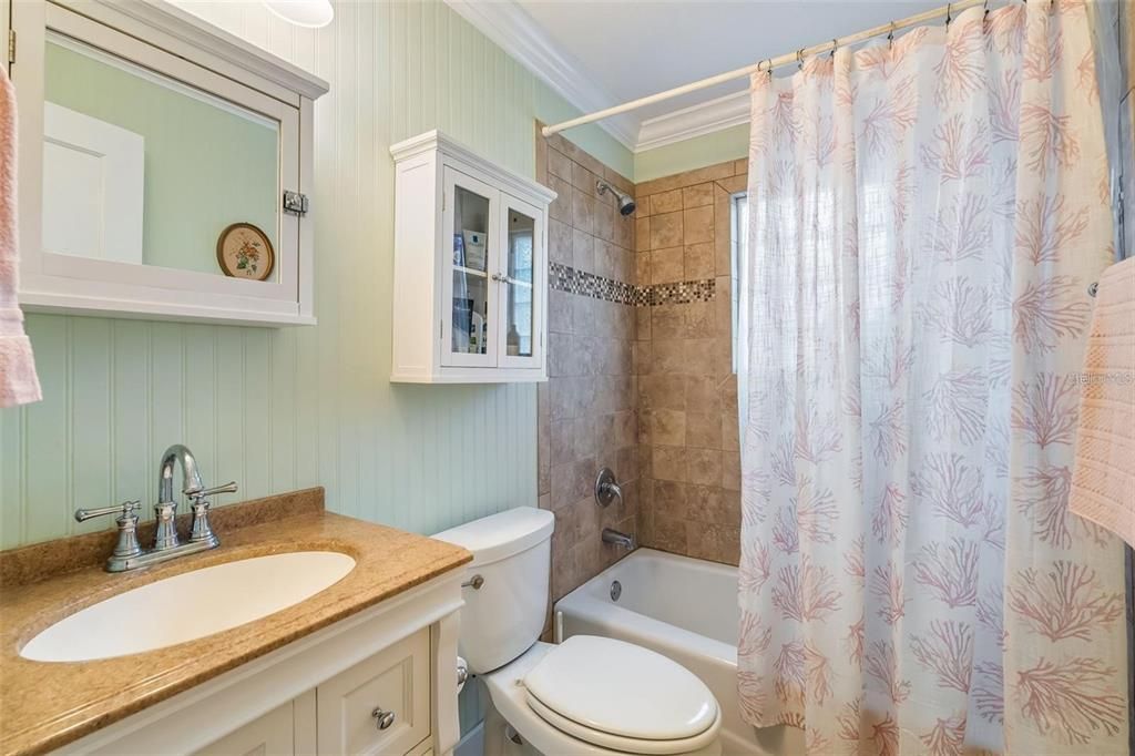For Sale: $299,000 (0 beds, 0 baths, 832 Square Feet)