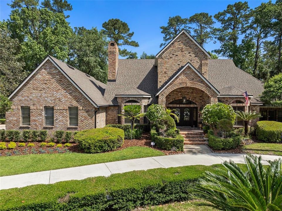 Recently Rented: $6,900 (4 beds, 3 baths, 3955 Square Feet)