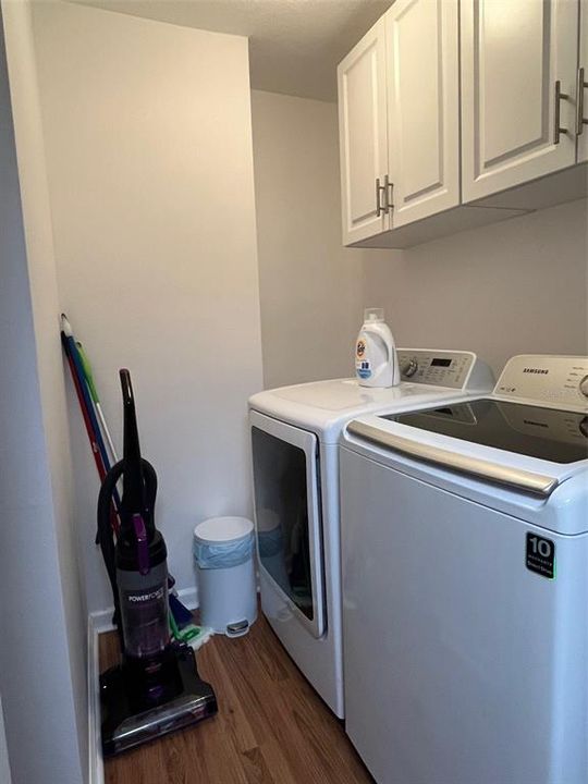 Active With Contract: $204,999 (2 beds, 2 baths, 1050 Square Feet)